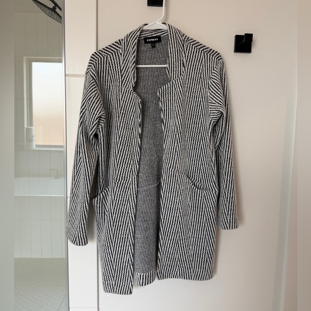 Express Women's Black and White Striped Slouchy Blazer Coat
